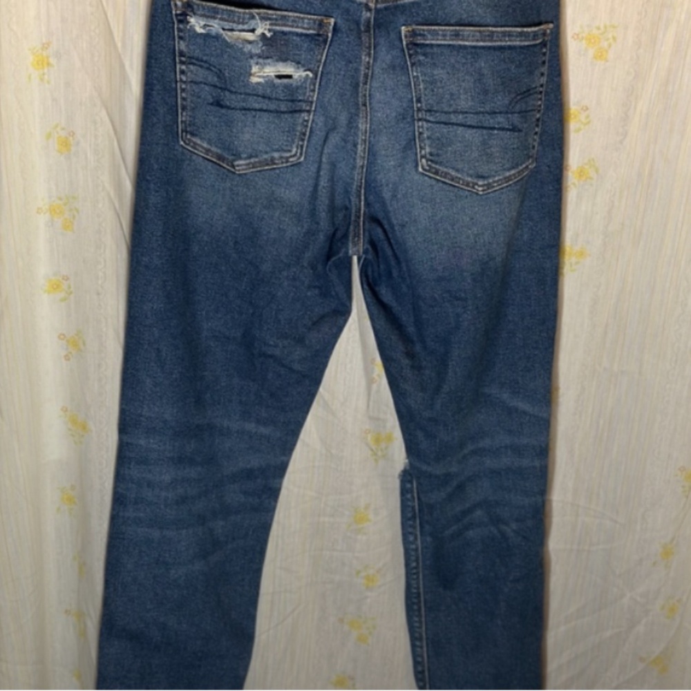 Vintage Y2K American Eagle Jegging Jeans Women 6 Distressed Front and Back